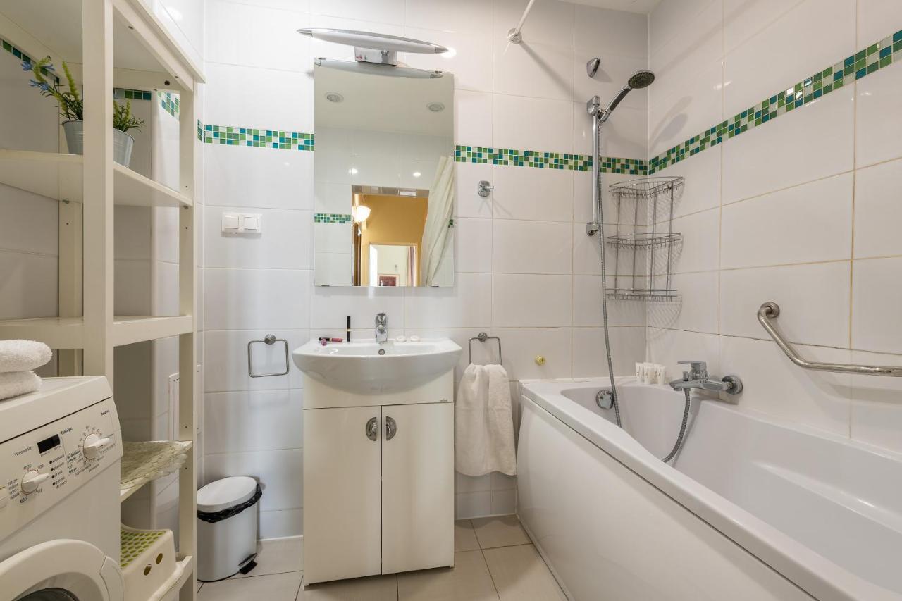 Two Bedroom Apartment For 6 People Варшава Экстерьер фото